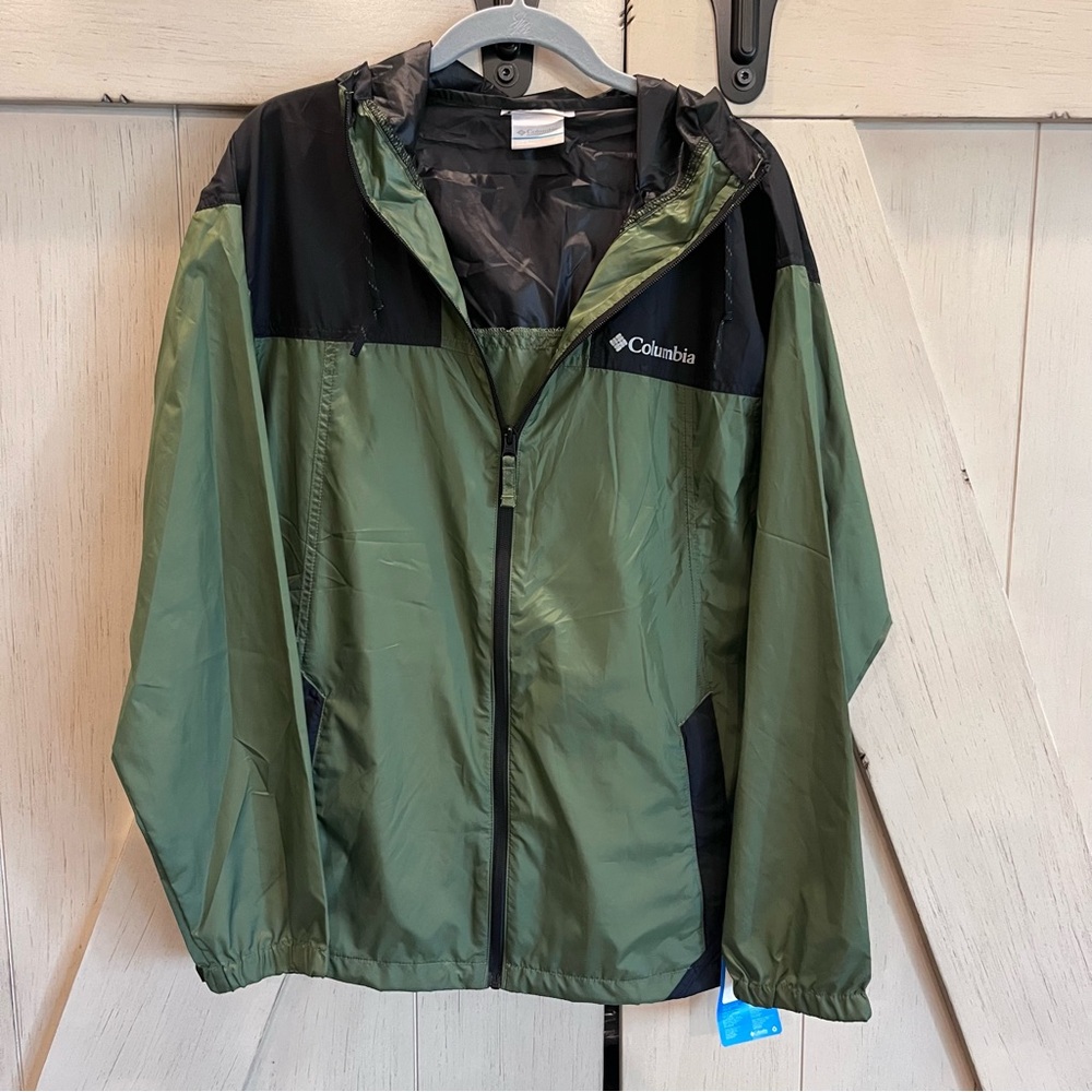 NWT Columbia Green and Black Flash Challenger Windbreaker Jacket Size Small